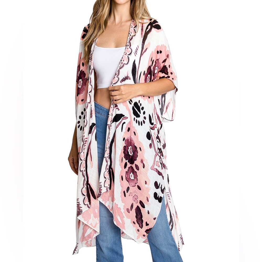 Blushing‎ Blooms Kimono